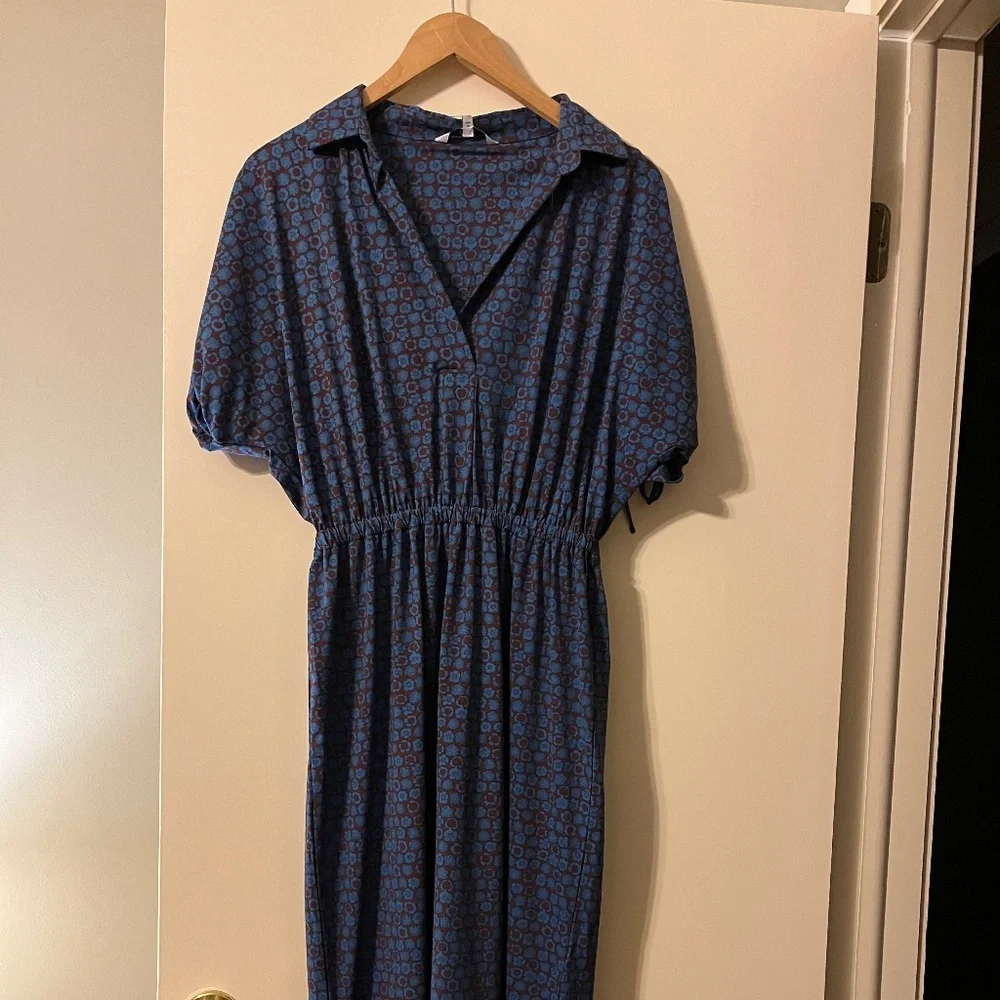Dress - Picture 1 of 5